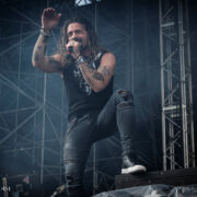 fotoElegantWeapons_20230702_1430