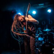 fotoDevoidOfThought_20250315_0932