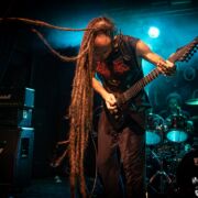 fotoDevoidOfThought_20250315_0936