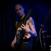 fotoDevoidOfThought_20250315_0949