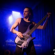 fotoDevoidOfThought_20250315_0952